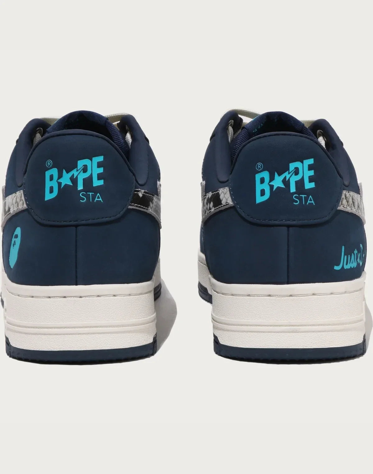 Women's Low Top Sneakers - Navy
