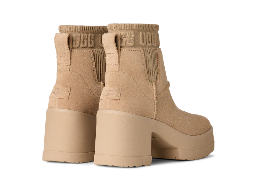 Women's Water-Resistant Chelsea Boot - Chestnut