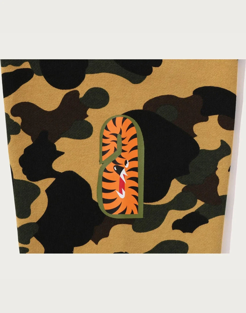 Men's Cotton Camo Graphic Crewneck Sweatshirt - Yellow