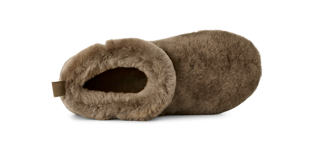 Women's Fluffy Ultra-Short Sheepskin Boot - Black